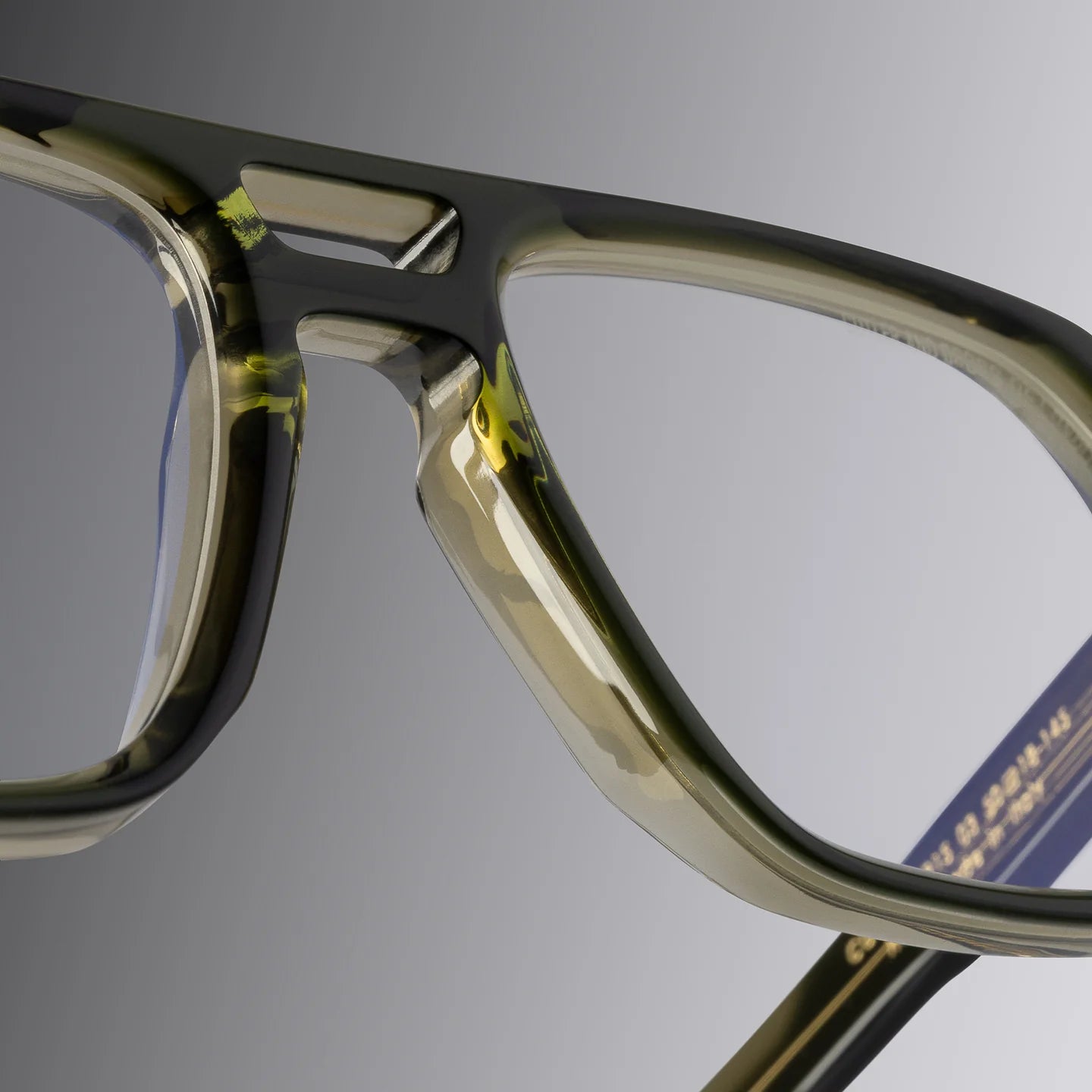 Cutler & Gross GR15