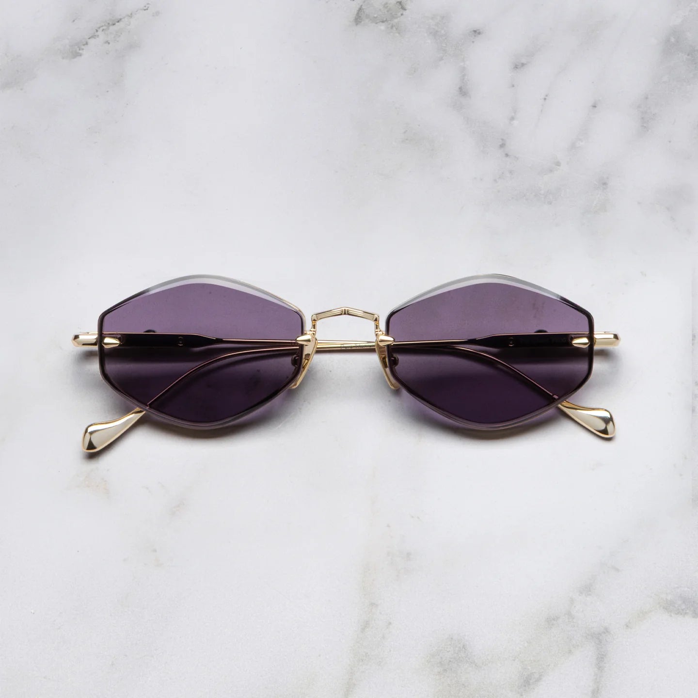 Cutler & Gross Carol SUN